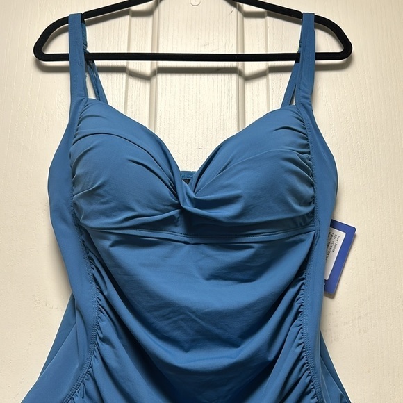 NWT HILOR Twist Front Slimming Swimsuit Sz 16 - Picture 2 of 9